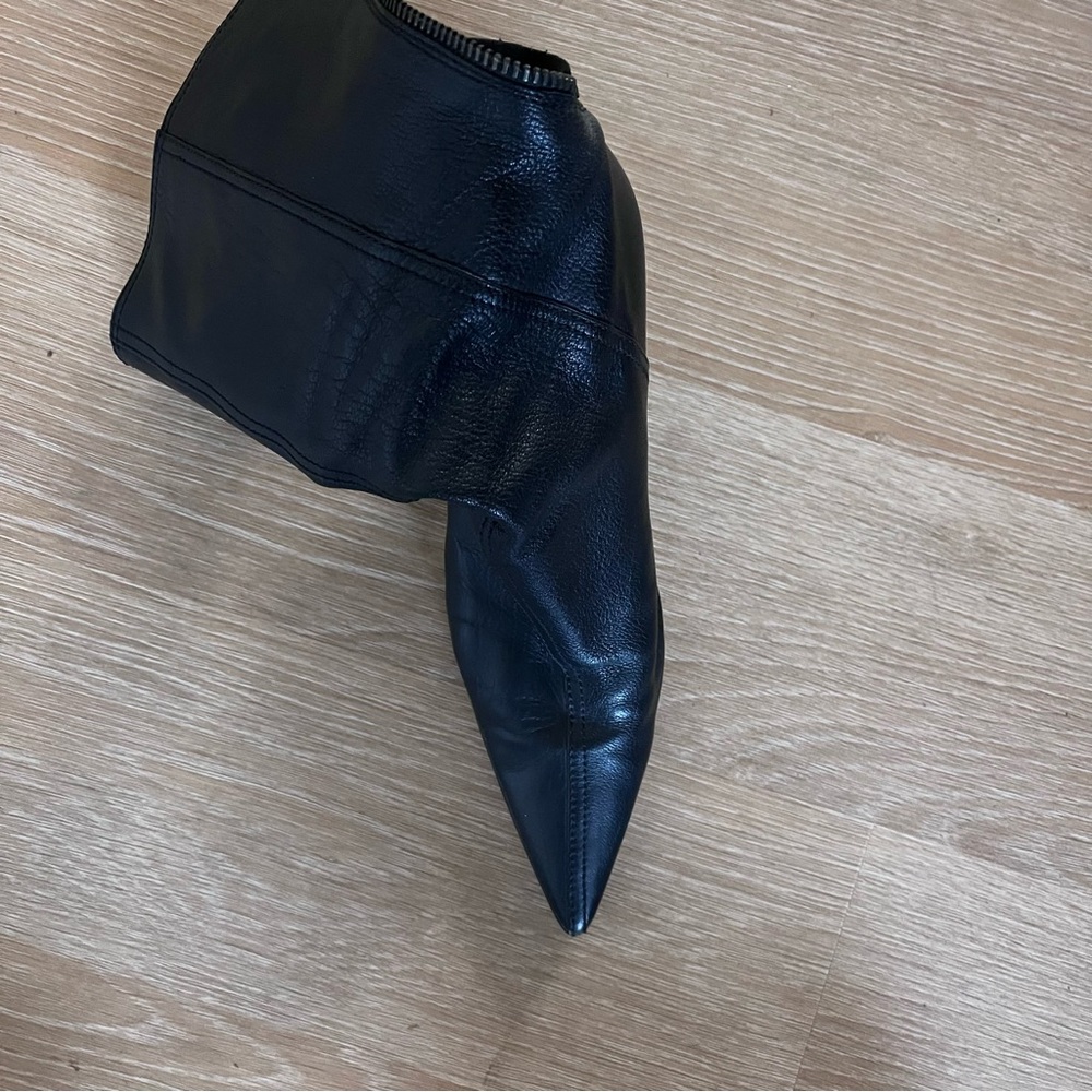 authentic Miu Miu ankle zip up black leather heeled boots - Picture 3 of 3